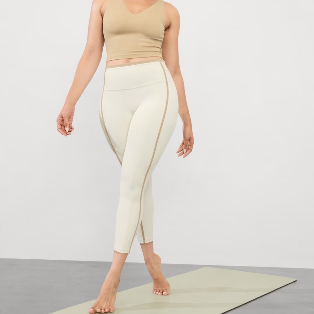 Athleta Ultra High Rise Elation 7/8 Cream Leggings Size M